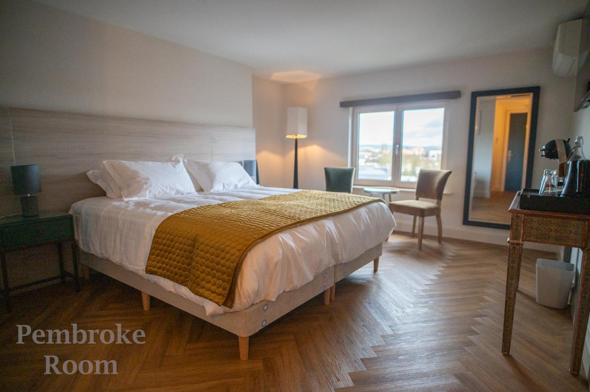 Kilkenny Suites Екстериор снимка