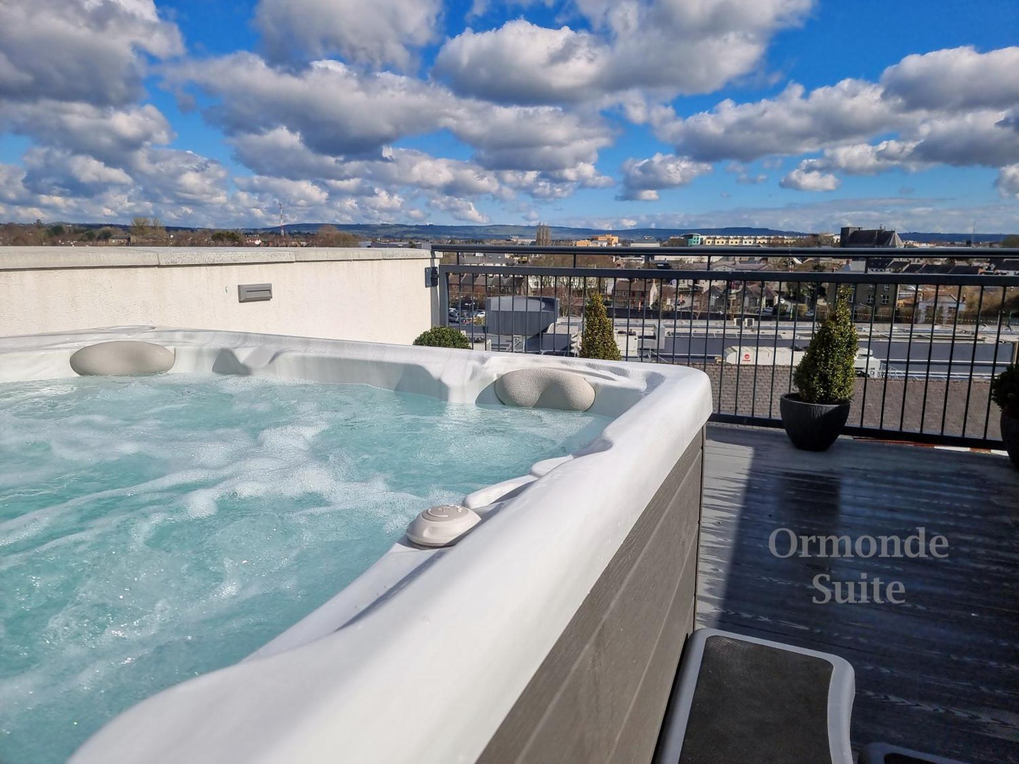 Kilkenny Suites Екстериор снимка